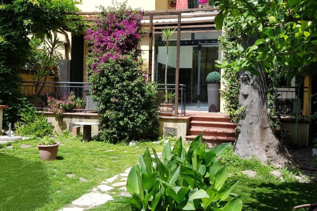 Ferienwohnung La Casa Con Piscina Riscaldata Interna Anna Luxury Garden Pisa Exterior foto